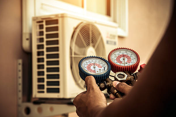 Professional Air Conditioning Service technician working in Sparks, NV